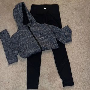 updated listing* wunder under leggings only (size 6)